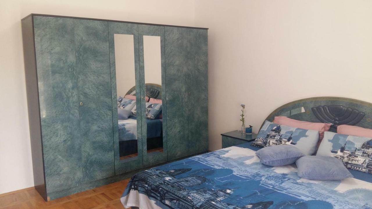Apartment Ilina Vodice Exteriör bild