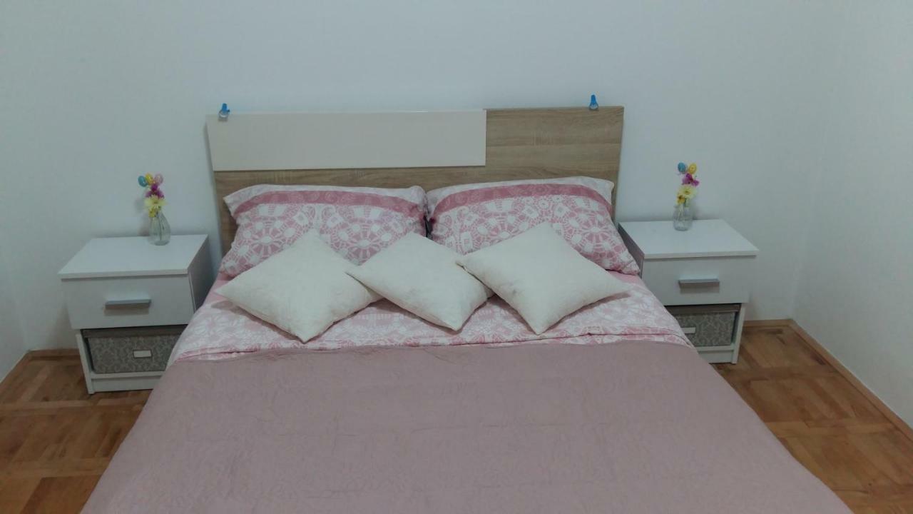 Apartment Ilina Vodice Exteriör bild