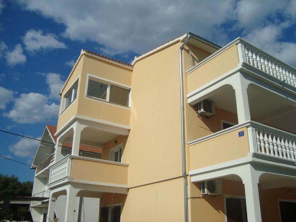 Apartment Ilina Vodice Exteriör bild